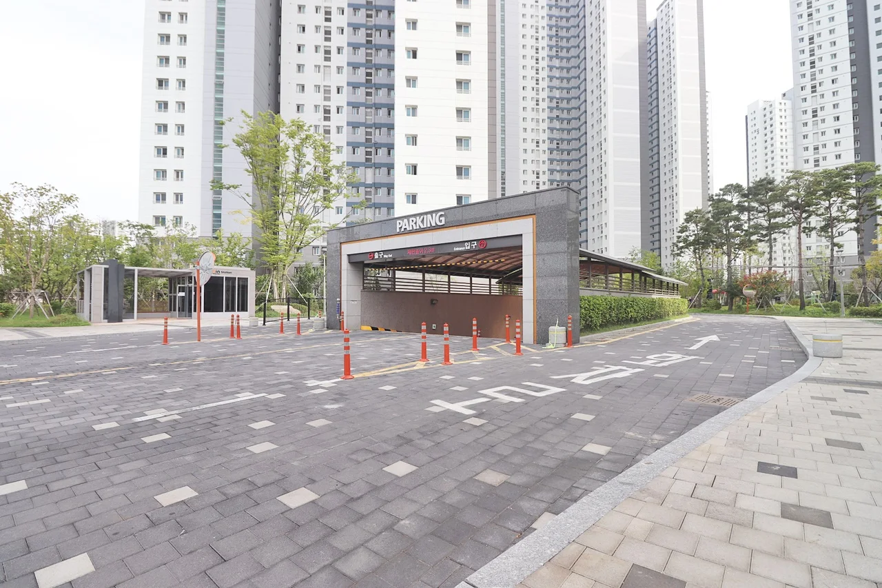 지하주차장입구