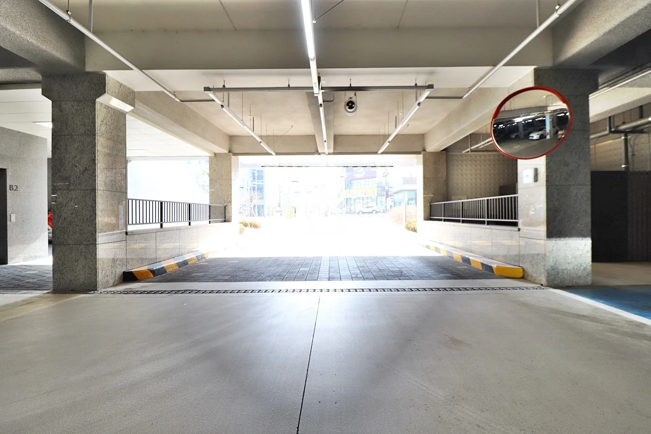 지하주차장입구