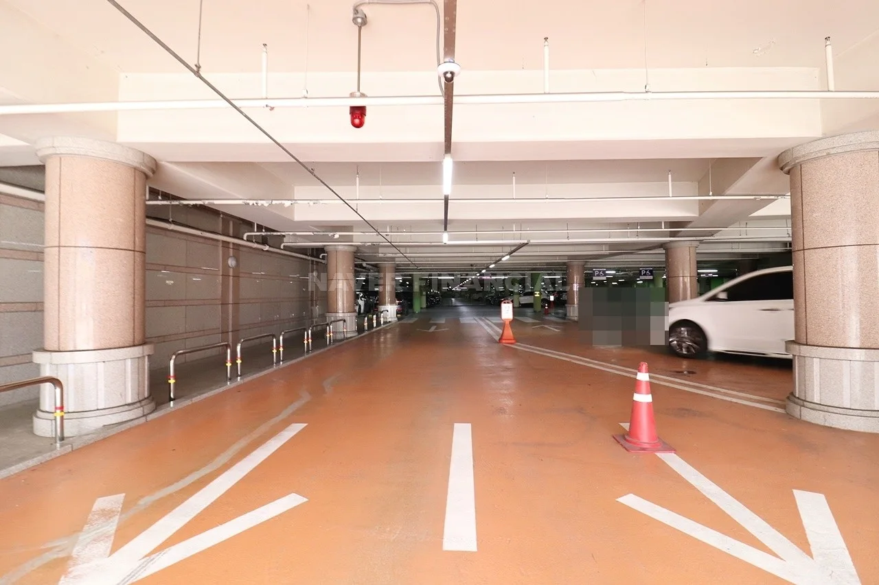지하주차장입구